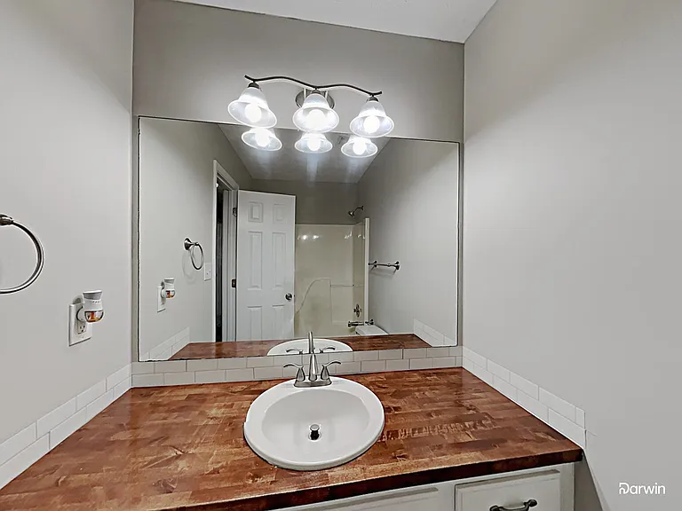 383 Robin Hood Dr — Photo 10
