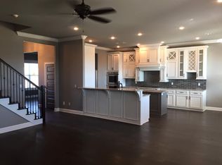 705 Bendelow Dr, Cave Springs, AR 72718