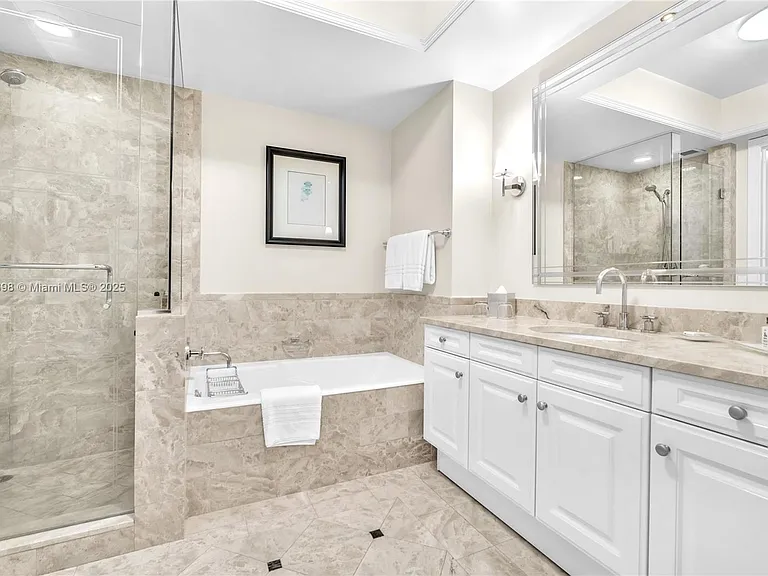 1435 Brickell Ave #3012 — Photo 24