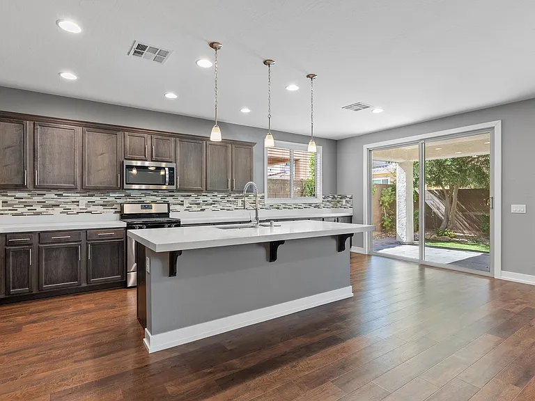 9692 Canyon Landing Ave — Photo 15