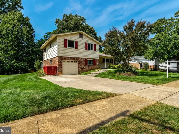 5202 Richardson Dr, Fairfax, VA 22032