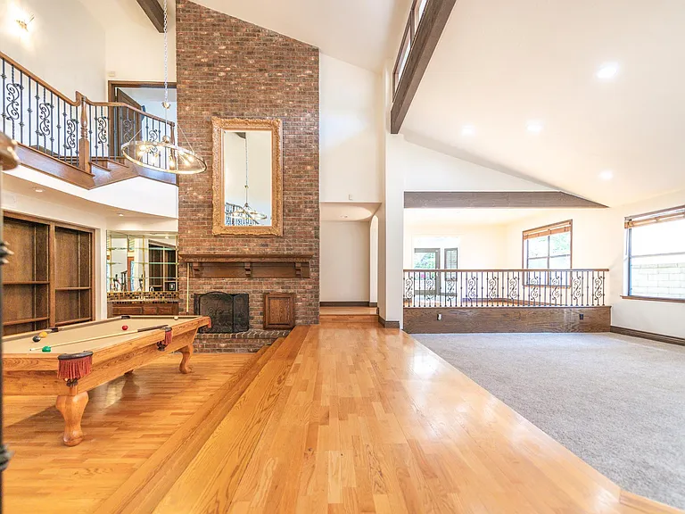 24692 Kings Rd — Photo 9