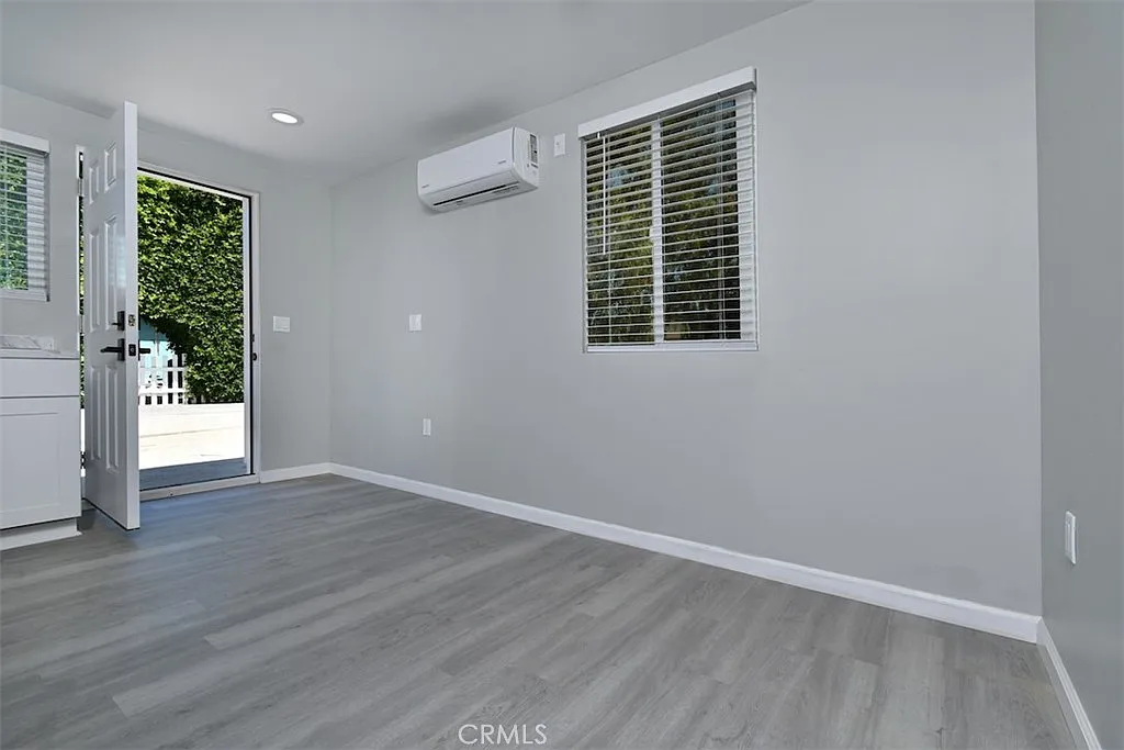 Studio, 204 sqft, $1,500 — Photo 4