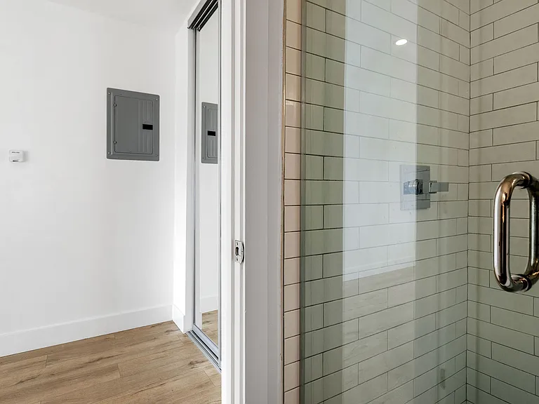 716 Indiana Court — Photo 14