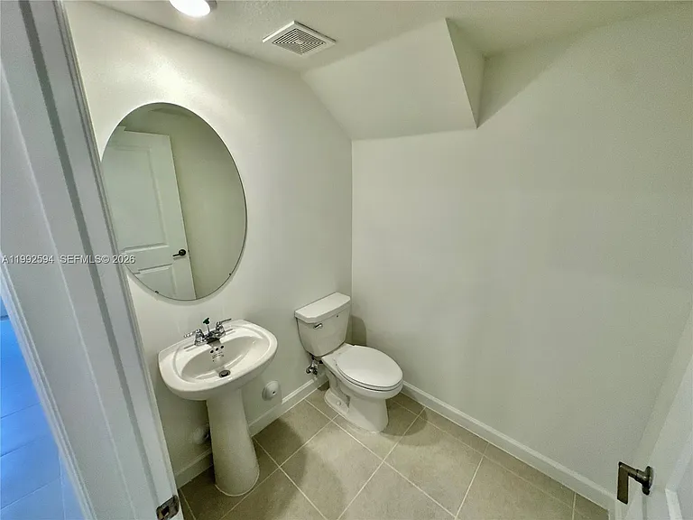 2867 SE 25th Ter — Photo 18