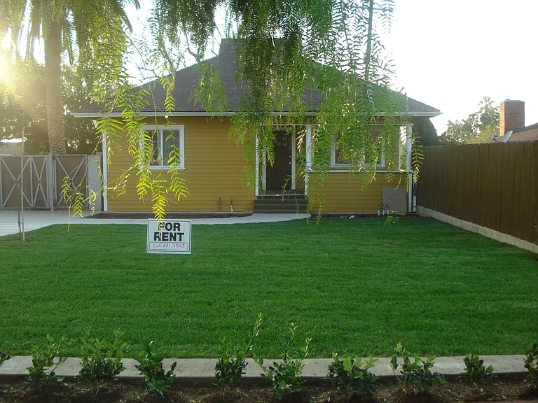 333 S Monte Vista Ave — Photo 1