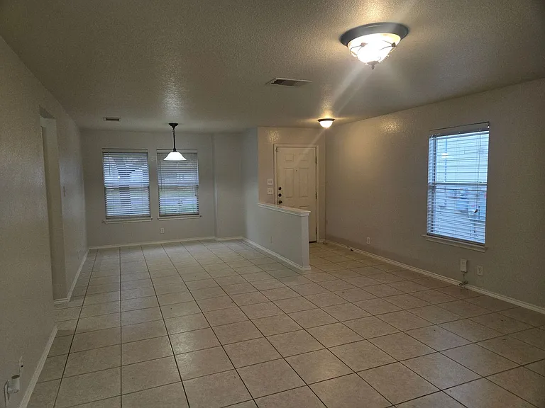6515 Kestrel Ln — Photo 3