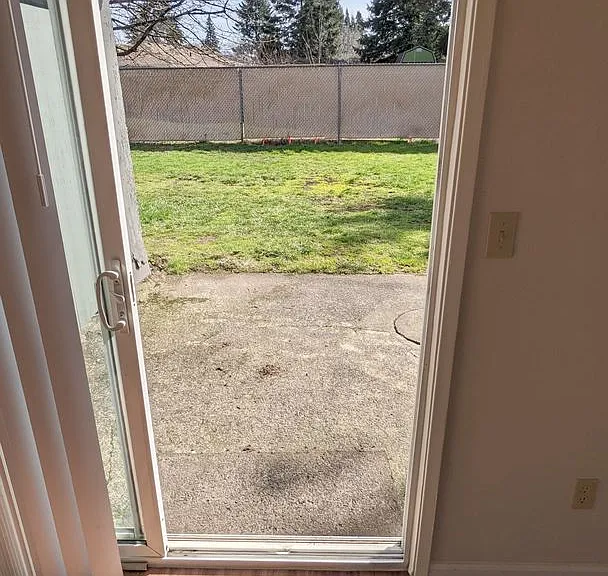 7815 NE 117th Ave — Photo 56