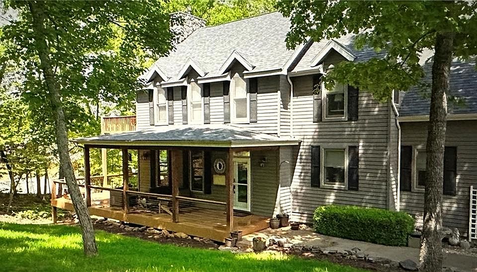 1st image of 315 Country Ridge Dr