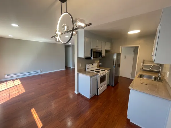 1624 Hollenbeck Ave, Sunnyvale, CA 94087