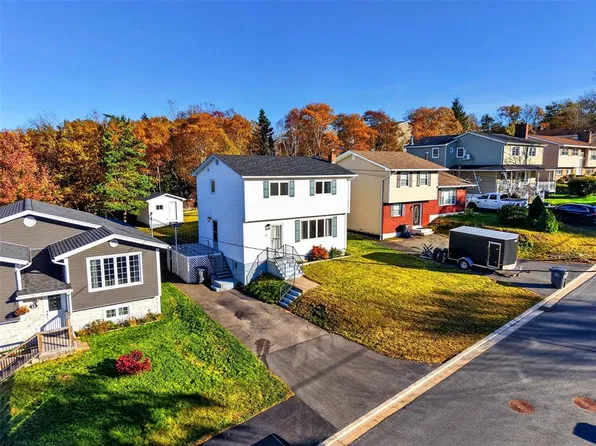 22 Emerald Avenue, Clarenville, NL A5A1G1