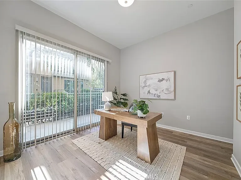3 bed, 3.5 bath, 1839 sqft, $3,500 — Photo 3