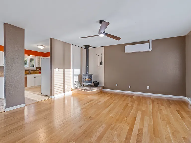 2912 Loch Lomond Dr — Photo 5