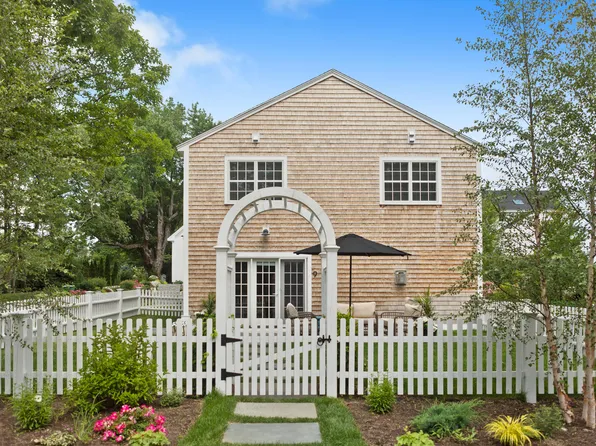 15 Langsford Road #9, Kennebunkport, ME 04046