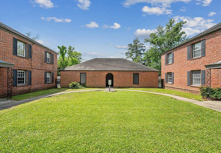 4238 Perkins Rd — Photo 3