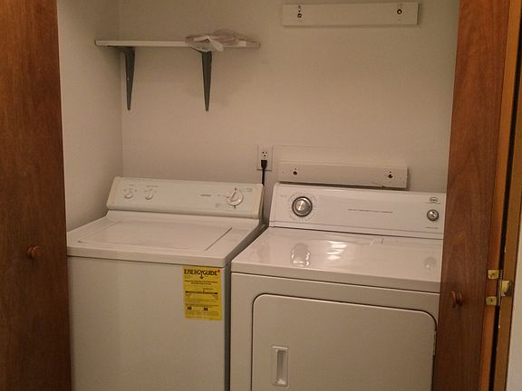 Washer and Dryer included!