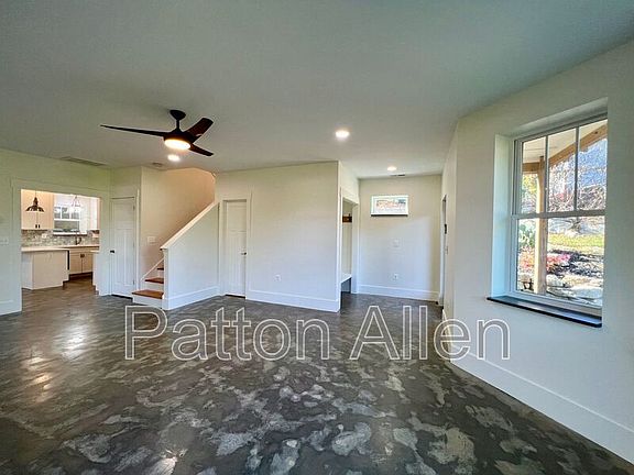 4th image of 21 Toxaway St