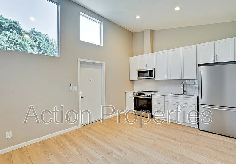 370 Camille Ct — Photo 4