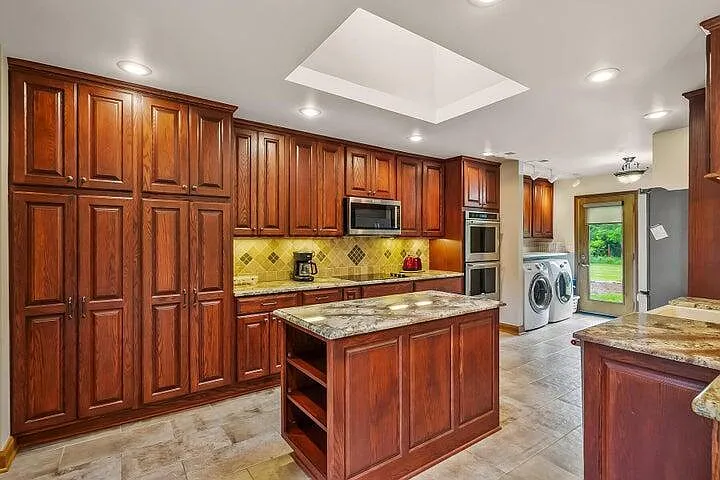 3407 Bean Oller Rd — Photo 8