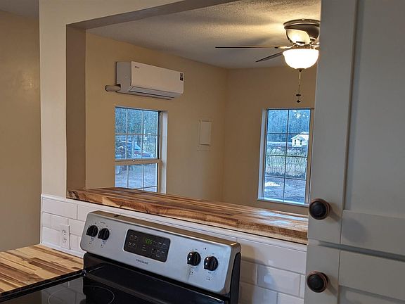 3rd image of 8322 Binkley St