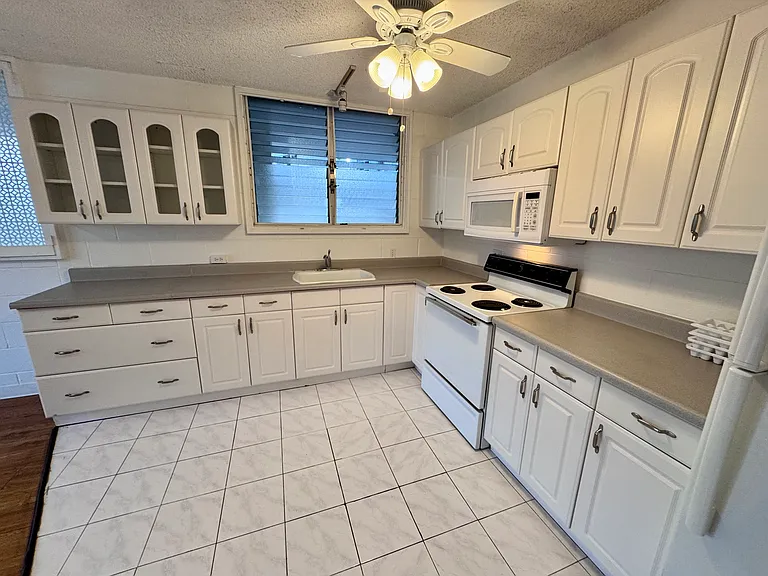 1479 Thurston Ave #305 — Photo 4