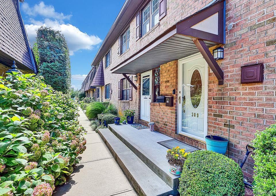 1st image of 309 Mariners Way