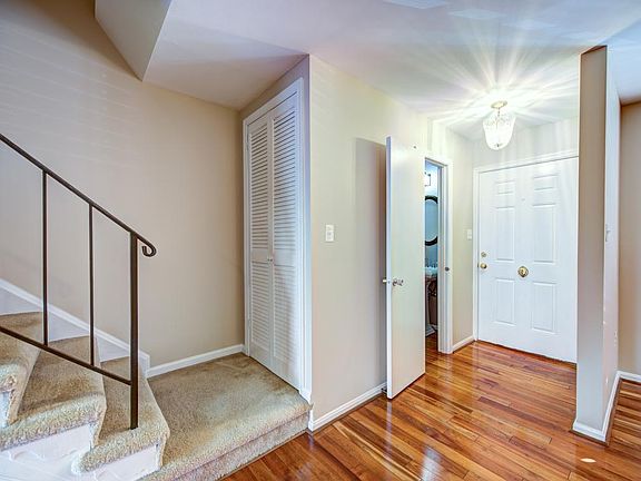 5th image of 9904 Longford Ct