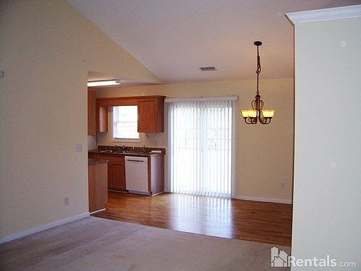 2nd image of 1805 Liz Ln NE