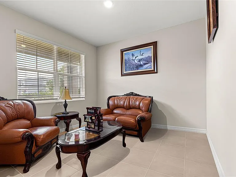 8142 SW 59th Ave — Photo 5