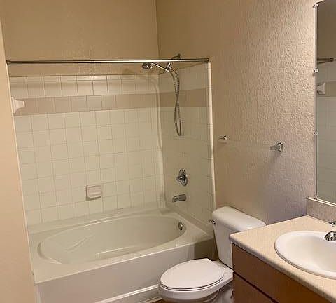 5th image of 8290 GATE Parkway #604