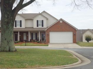 413 Salisbury Crossing Ct, Kernersville, NC 27284