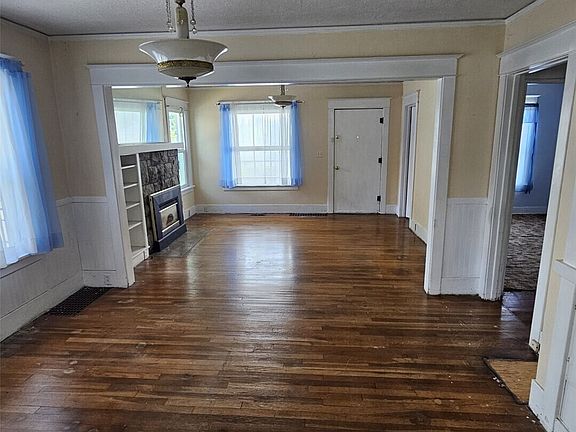 4th image of 3715 N 21st St