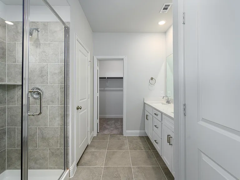 501 Amenduni Ln — Photo 12