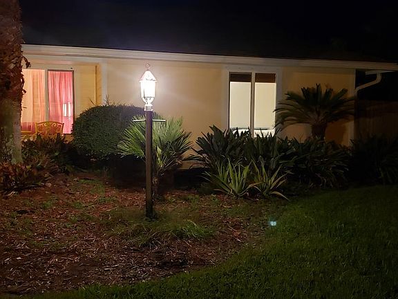 2nd image of 26 Sea Harbor Dr W