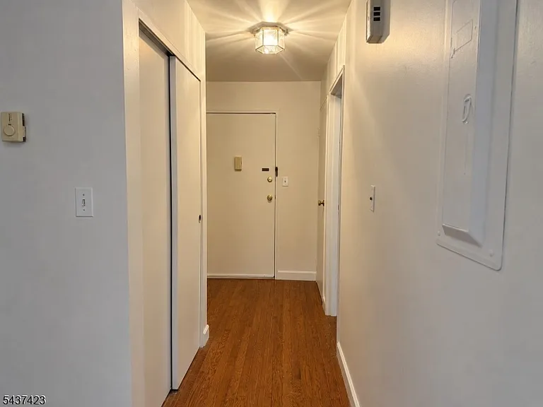 807 Eves Dr #3Q — Photo 8