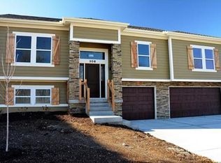 306 S Black Jack Ave, Lone Jack, MO 64070