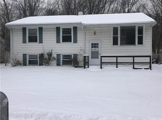 1654 Hubbard Rd, Madison, OH 44057