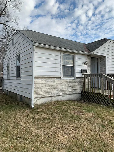 720 S Kansas Ave Photo 1