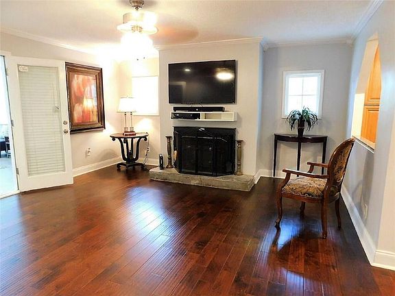 4th image of 1738 Orange Hill Dr