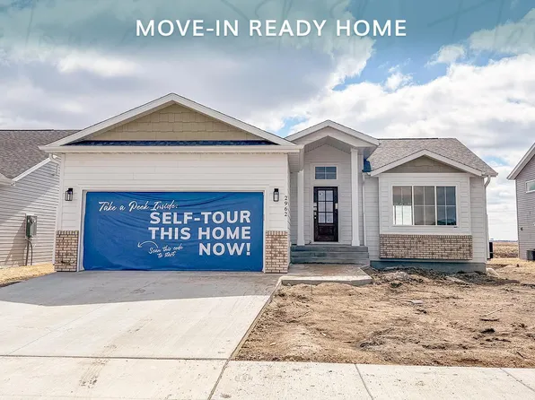 2962 74th Ave S, Fargo, ND 58104