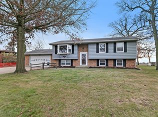 255 Deutsch Rd, Burlington, IL 60109