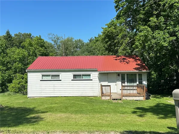 17 High Rd, Greenville, PA 16125