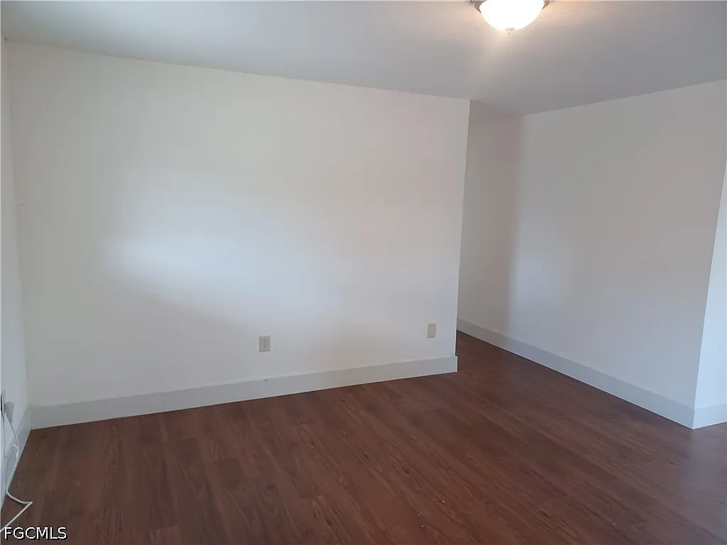 3 bed, 1.0 bath, 1054 sqft, $1,695 — Photo 3