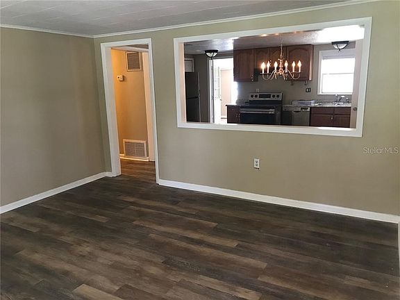 4th image of 15732 Trigonia St