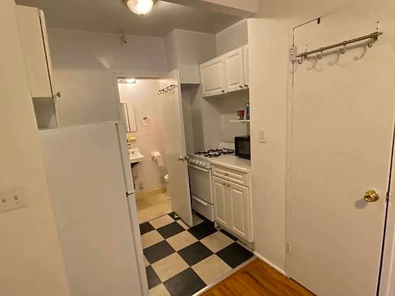 2nd image of 141 E 13th St APT 3B