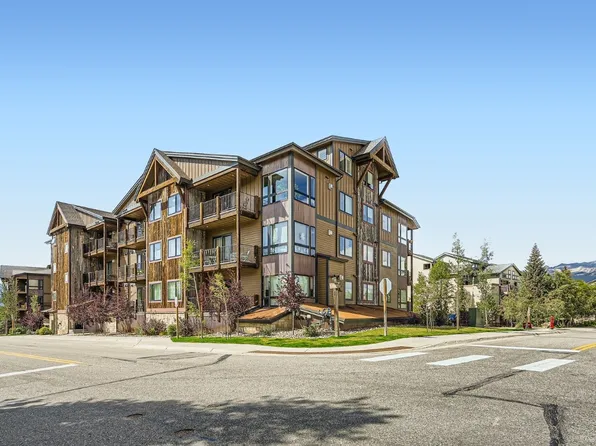 235 E La Bonte St #201, Dillon, CO 80435