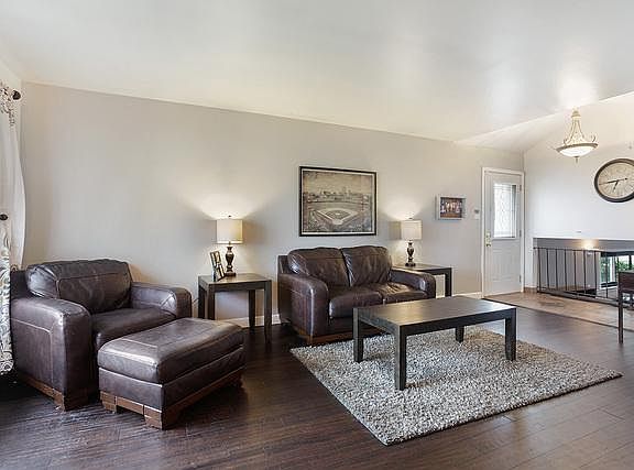 3rd image of 17366 Overhill Ave