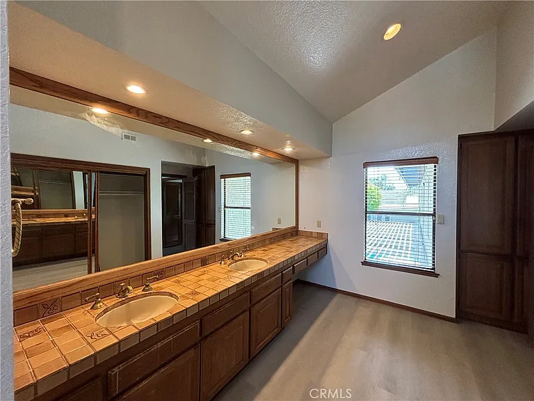 2230 E Vista Mesa Way — Photo 40