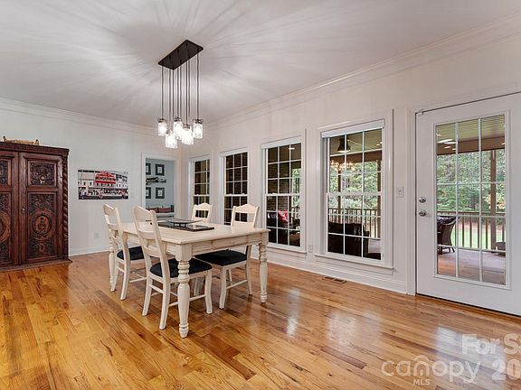 3rd image of 6978 Pebble Bay Dr