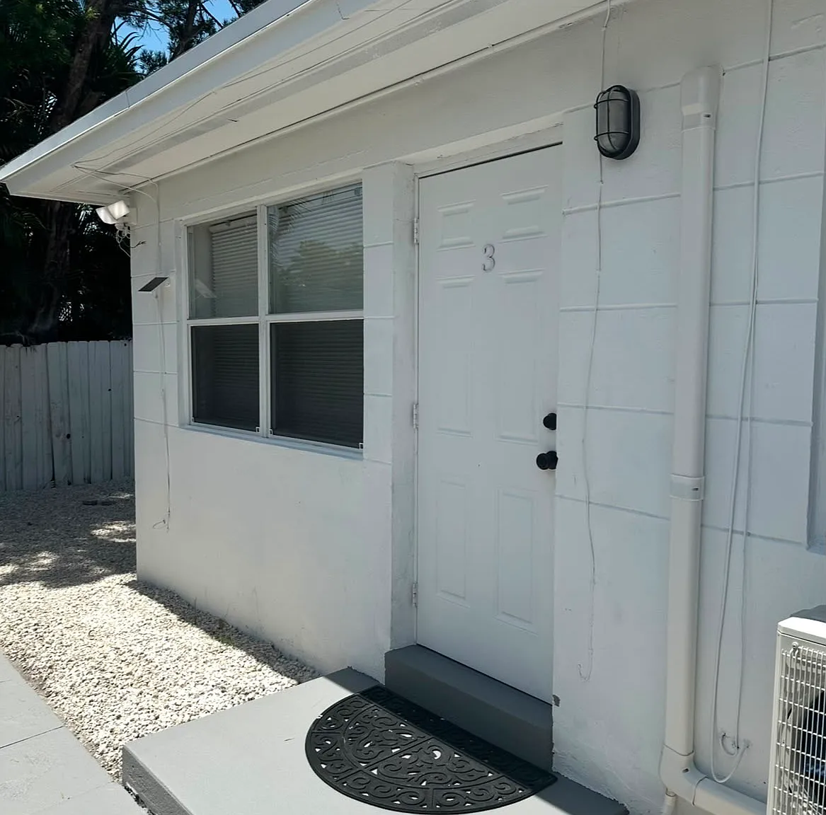 1 bed, 300 sqft, $1,500 — Photo 3